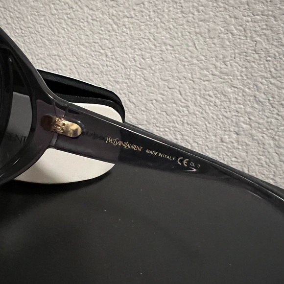 YSL Sunglasses - Picture 3 of 4